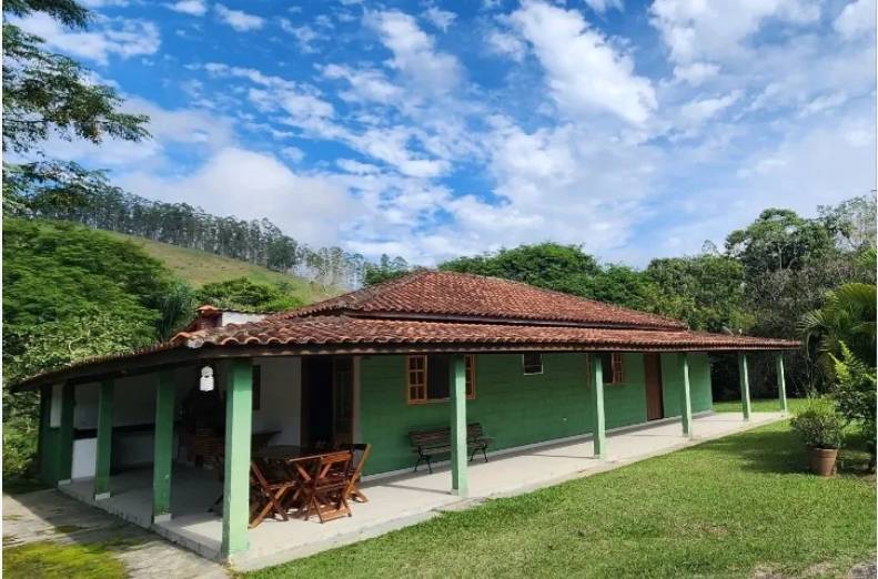 Chácara, 4 quartos, 3500 m² - Foto 1
