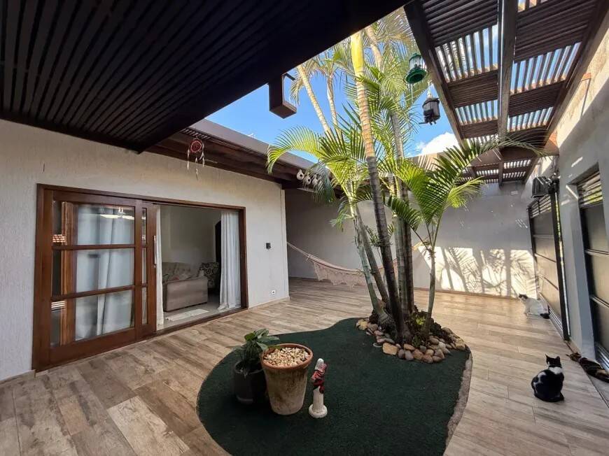 Casa, 3 quartos, 155 m² - Foto 1