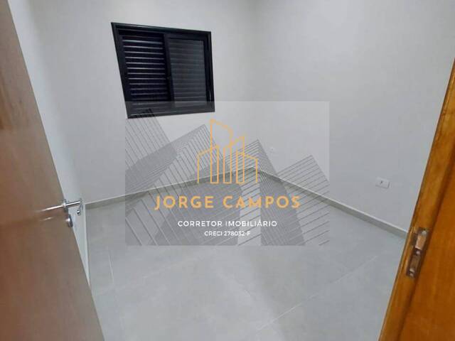 Casa para Venda em São José dos Campos - 4
