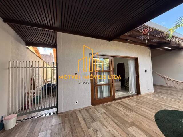 Casa para Venda em São José dos Campos - 3