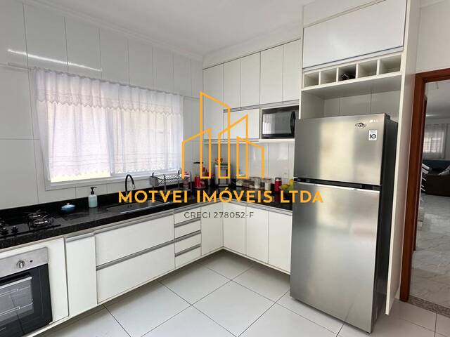Casa para Venda em São José dos Campos - 4
